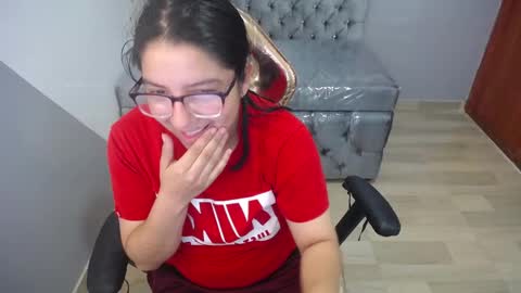 eva_smit_t online show from February 1, 2:15 pm