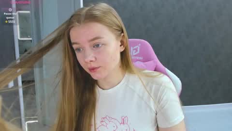 Snapshot of eva_tomiok chatting on February 26, 5:31 am Eva online show from February 26, 5:31 am