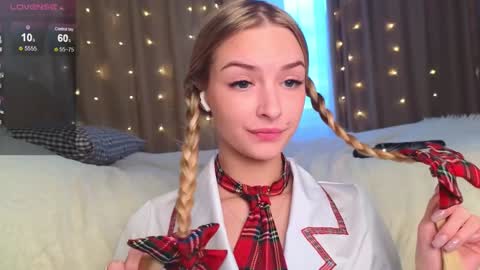 Hello Im Eva online show from January 8, 1:41 pm