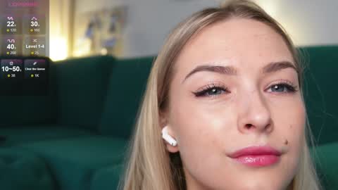 Hello Im Eva online show from February 6, 9:53 am