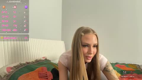 Hello Im Eva online show from April 27, 5:05 am