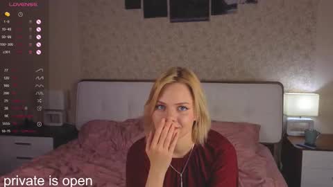 Snapshot of eva_zizixx chatting on September 17, 3:14 pm Eva online show from September 17, 3:14 pm