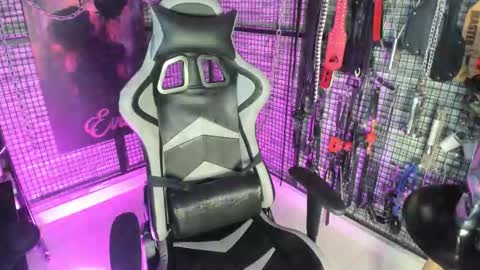 EVA INDEPENDENT MODEL online show from October 26, 12:49 am