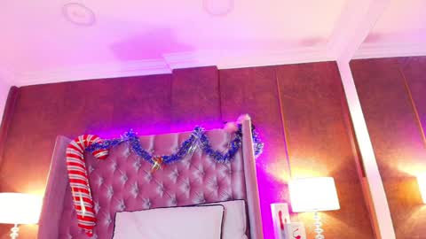 Snapshot of evaa_cloee chatting on December 17, 3:28 am EVA CLOEE online show from December 17, 3:28 am