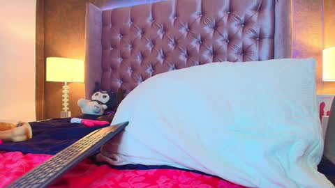 Snapshot of evaa_cloee chatting on January 27, 4:09 am EVA CLOEE online show from January 27, 4:09 am