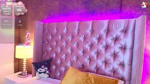 Snapshot of evaa_cloee chatting on February 4, 8:28 pm EVA CLOEE online show from February 4, 8:28 pm