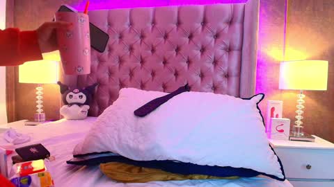 Snapshot of evaa_cloee chatting on February 7, 4:16 am EVA CLOEE online show from February 7, 4:16 am