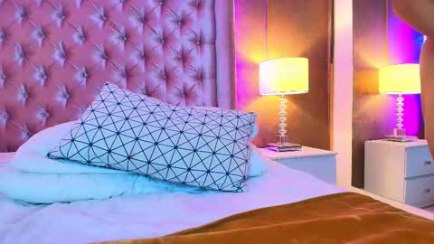 Snapshot of evaa_cloee chatting on March 2, 6:27 am EVA CLOEE online show from March 2, 6:27 am