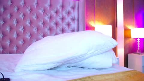 Snapshot of evaa_cloee chatting on March 5, 7:49 am EVA CLOEE online show from March 5, 7:49 am