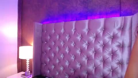 Snapshot of evaa_cloee chatting on March 6, 5:57 am EVA CLOEE online show from March 6, 5:57 am