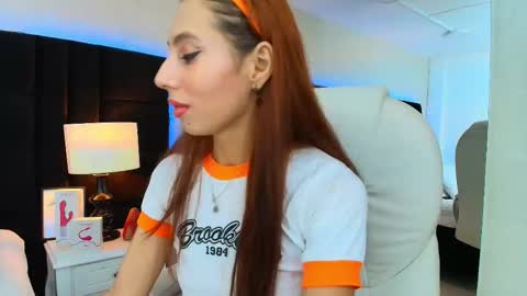 Snapshot of evaa_cloee chatting on September 13, 3:50 am EVA CLOEE online show from September 13, 3:50 am