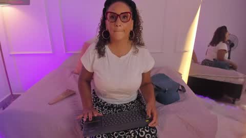  Eva  online show from April 29, 8:15 pm