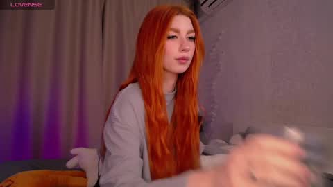 Snapshot of evaa_moonn_ chatting on December 17, 10:23 am Eva online show from December 17, 10:23 am