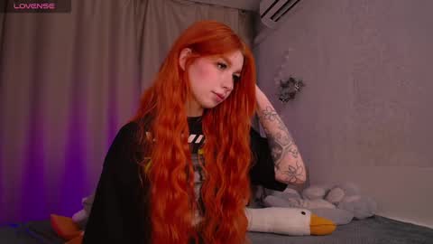 Snapshot of evaa_moonn_ chatting on February 12, 8:06 am Eva online show from February 12, 8:06 am