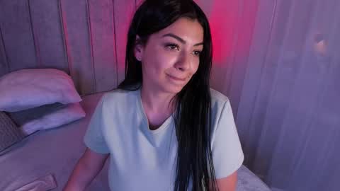julieth online show from December 14, 8:30 am