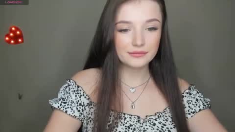 Snapshot of evaamillerr chatting on January 27, 9:55 pm Eva online show from January 27, 9:55 pm