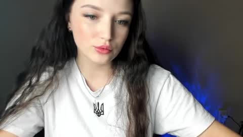 Snapshot of evaamillerr chatting on February 24, 9:31 pm Eva online show from February 24, 9:31 pm