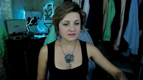 Eva Brownie online show from September 18, 6:32 pm