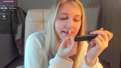 Snapshot of evacadooo chatting on January 5, 2:38 am Eva online show from January 5, 2:38 am