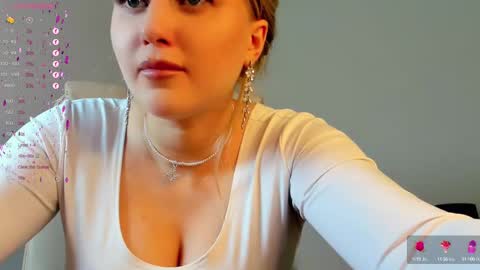 Snapshot of evacadooo chatting on February 22, 5:34 am Eva online show from February 22, 5:34 am