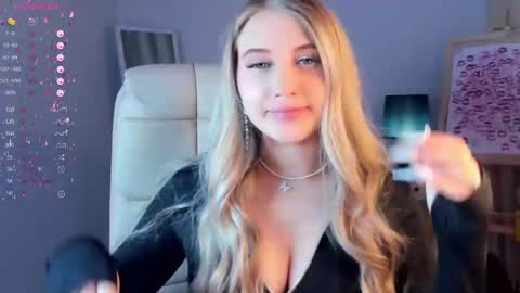 Snapshot of evacadooo chatting on February 25, 2:36 am Eva online show from February 25, 2:36 am