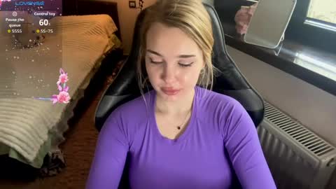 evacarter1 online show from May 19, 10:54 am