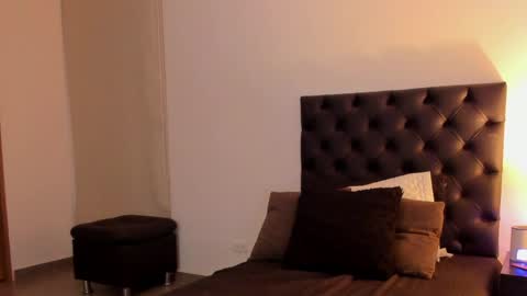 Jenny Carters online show from May 15, 11:45 pm