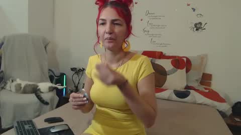 Snapshot of evadesireone chatting on February 5, 2:59 pm EvadesireONE online show from February 5, 2:59 pm