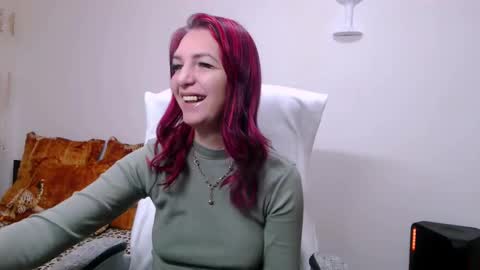 Snapshot of evadesireone chatting on March 8, 7:56 am EvadesireONE online show from March 8, 7:56 am