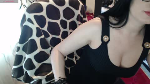 Snapshot of evadream1 chatting on March 27, 12:05 pm EVADREAM online show from March 27, 12:05 pm