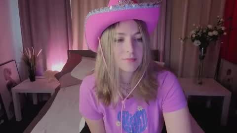 Snapshot of evafolverr chatting on October 11, 6:23 am Eva online show from October 11, 6:23 am