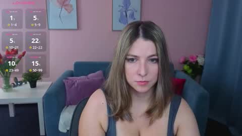 Snapshot of evafolverr chatting on October 12, 6:12 am Eva online show from October 12, 6:12 am