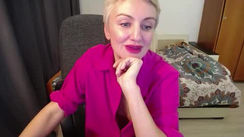 Snapshot of evagentle chatting on September 23, 9:07 pm EvaGentle online show from September 23, 9:07 pm