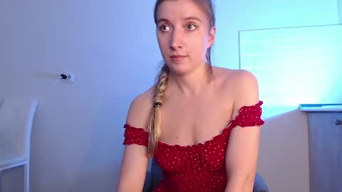 Snapshot of evahailey_ chatting on June 25, 5:12 am Eva online show from June 25, 5:12 am