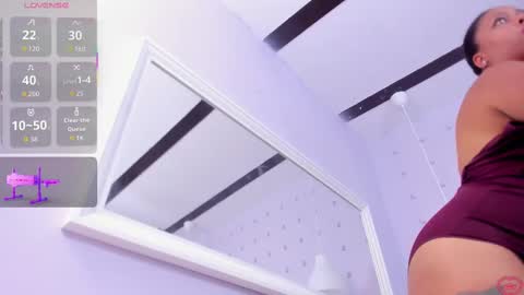 Snapshot of evahalston chatting on October 6, 1:14 am evahalston online show from October 6, 1:14 am