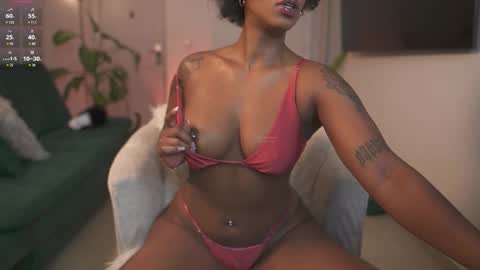 evajacksss_ online show from October 11, 9:24 pm