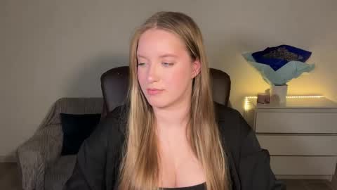 Eva online show from May 13, 8:27 pm