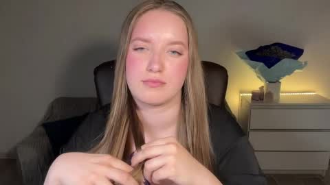 Eva online show from May 15, 9:11 pm