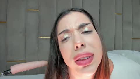 EVA online show from May 21, 3:30 pm