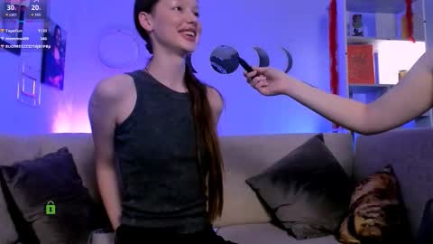 evalora online show from March 8, 2:04 am