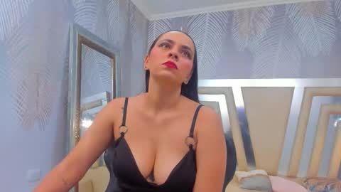 Eva Loren online show from October 29, 11:50 pm