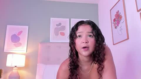 Snapshot of evalunna__ chatting on October 10, 8:19 pm Eva Luna online show from October 10, 8:19 pm