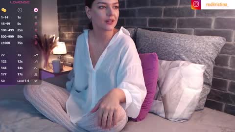 Snapshot of evamerlo chatting on January 24, 9:49 am Kristina online show from January 24, 9:49 am