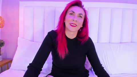 Snapshot of evamillins chatting on February 20, 4:50 am evamillins online show from February 20, 4:50 am