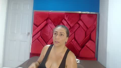 Snapshot of evamills1 chatting on February 1, 12:16 pm Eva Mills online show from February 1, 12:16 pm
