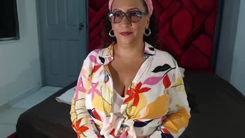 Snapshot of evamills1 chatting on February 7, 7:38 pm Eva Mills online show from February 7, 7:38 pm