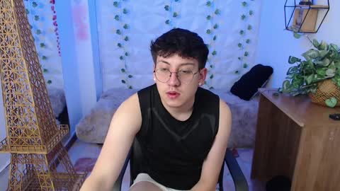 Evan online show from April 1, 12:39 pm