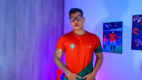 EVAN GREY online show from October 16, 4:13 am