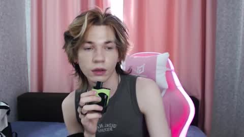 evan_reinhart online show from September 26, 8:40 am