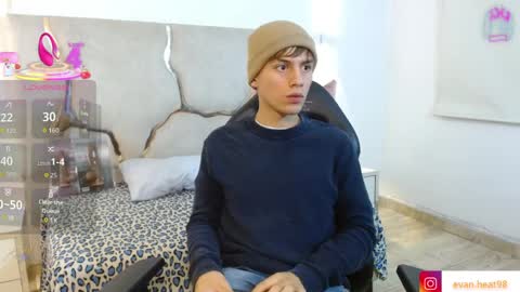 evan_tay online show from April 9, 3:06 am
